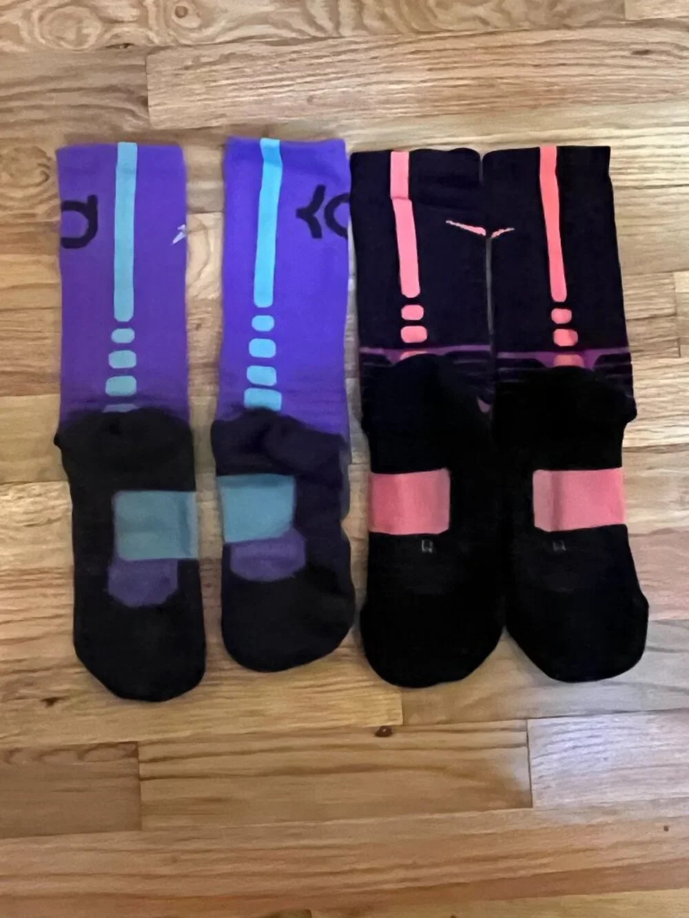 Lot of 2 pairs Men's Medium 6-8 Nike KD Hyper Elite Basketball Crew Socks